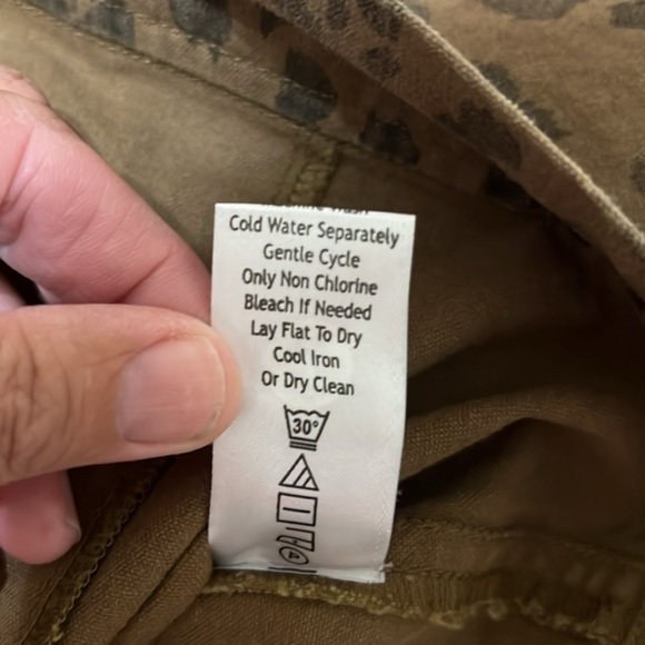 karyn seo Leopard Print Canvas Jacket w/Embroidery - XL - Picture 9 of 12